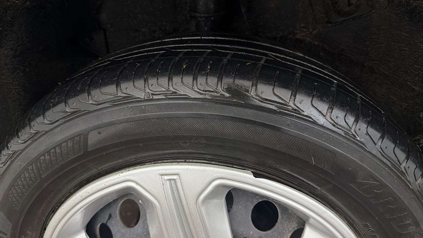 2021 Tata NEXON XMA PETROL, Petrol, Automatic, 42,849 km, Right Rear Tyre Tread