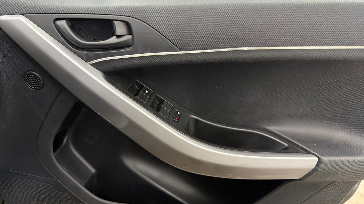 2021 Tata NEXON XMA PETROL, Petrol, Automatic, 42,849 km, Driver Side Door Panels Control