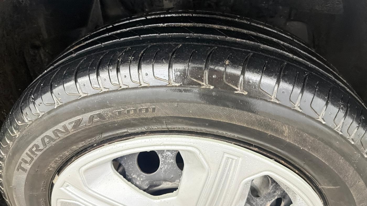 2021 Tata NEXON XMA PETROL, Petrol, Automatic, 42,849 km, Right Front Tyre Tread