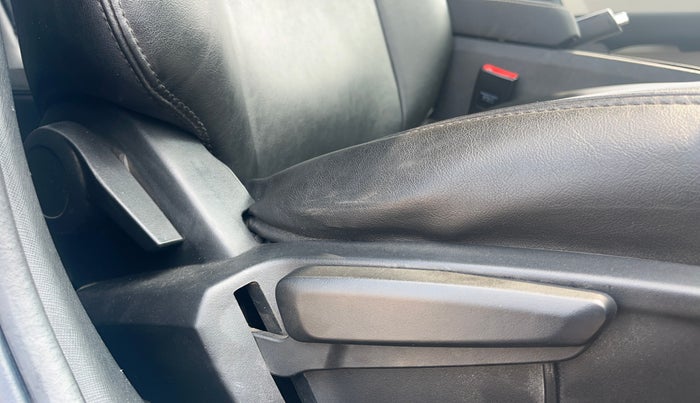 2022 Tata ALTROZ XZ PETROL, Petrol, Manual, 1,10,096 km, Driver Side Adjustment Panel