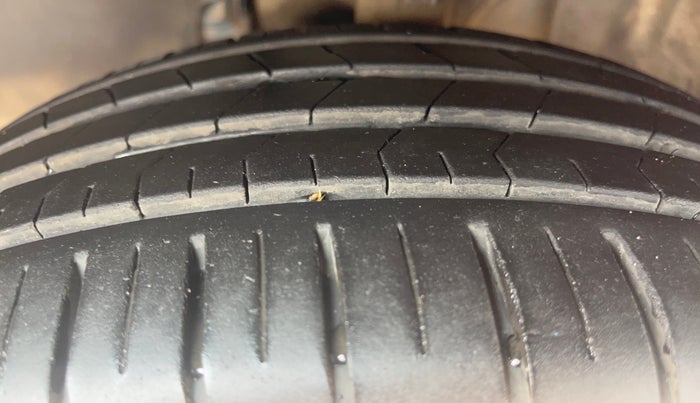 2022 Tata ALTROZ XZ PETROL, Petrol, Manual, 1,10,096 km, Left Front Tyre Tread