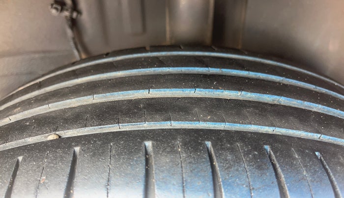 2022 Tata ALTROZ XZ PETROL, Petrol, Manual, 1,10,096 km, Left Rear Tyre Tread