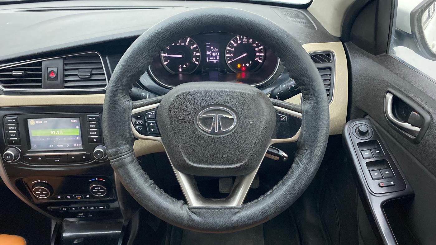 2015 Tata Zest XT PETROL, Petrol, Manual, 1,16,821 km, Steering Wheel Close Up
