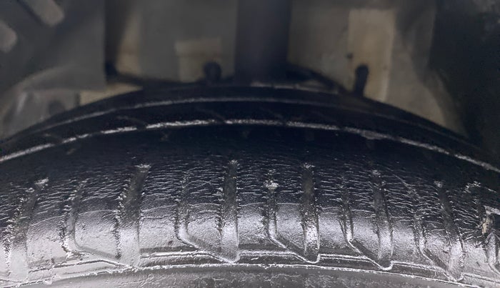 2015 Tata Zest XT PETROL, Petrol, Manual, 1,16,821 km, Left Front Tyre Tread