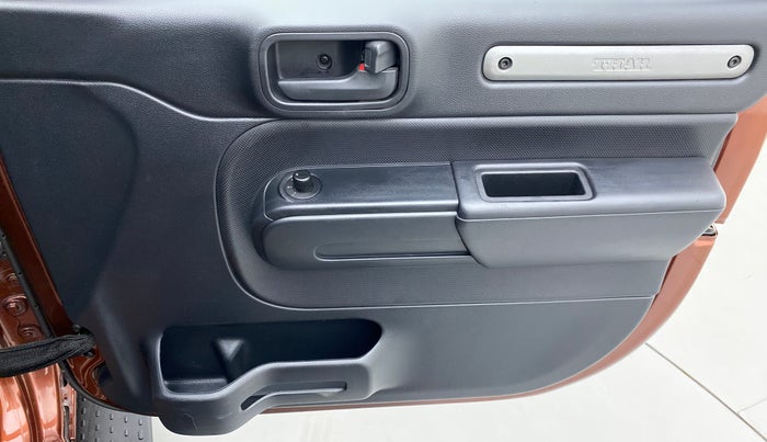 2021 Mahindra Thar LX HT PETROL 4WD MT, Petrol, Manual, 14,452 km, Driver Side Door Panels Control