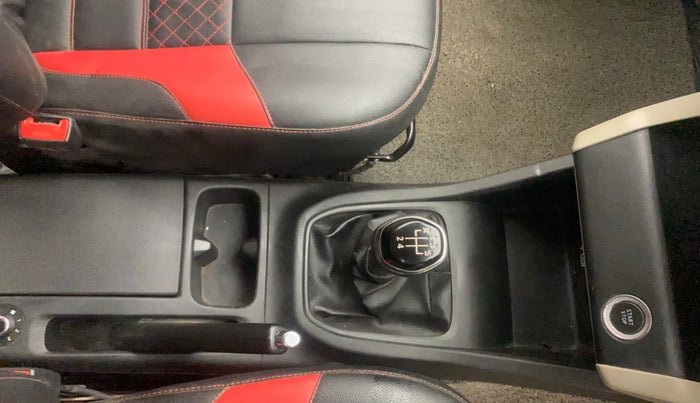 2023 Renault TRIBER RXZ, Petrol, Manual, 33,587 km, Gear Lever