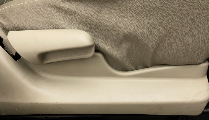 2017 Maruti Celerio VXI CNG D, CNG, Manual, 71,419 km, Driver Side Adjustment Panel