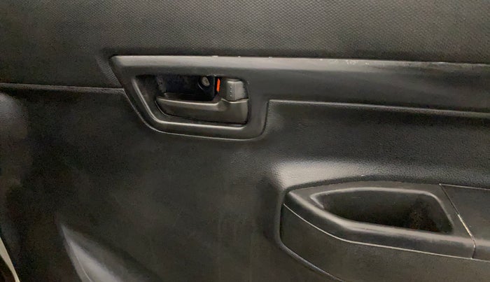 2020 Maruti S PRESSO VXI, Petrol, Manual, 41,926 km, Driver Side Door Panels Control