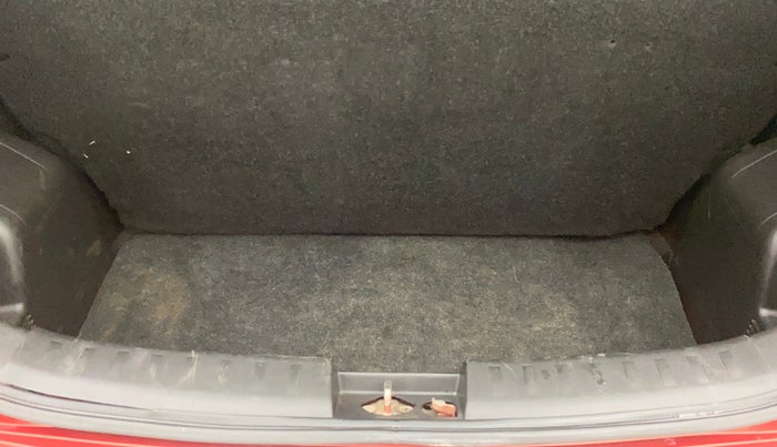 2014 Maruti Swift VDI, Diesel, Manual, 1,02,174 km, Boot Inside