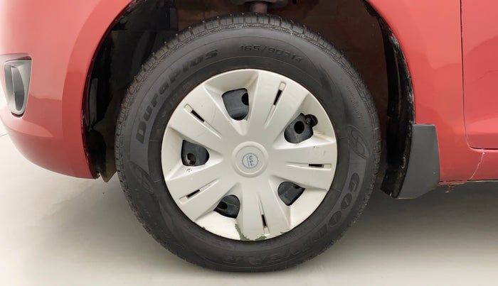 2014 Maruti Swift VDI, Diesel, Manual, 1,02,174 km, Left Front Wheel