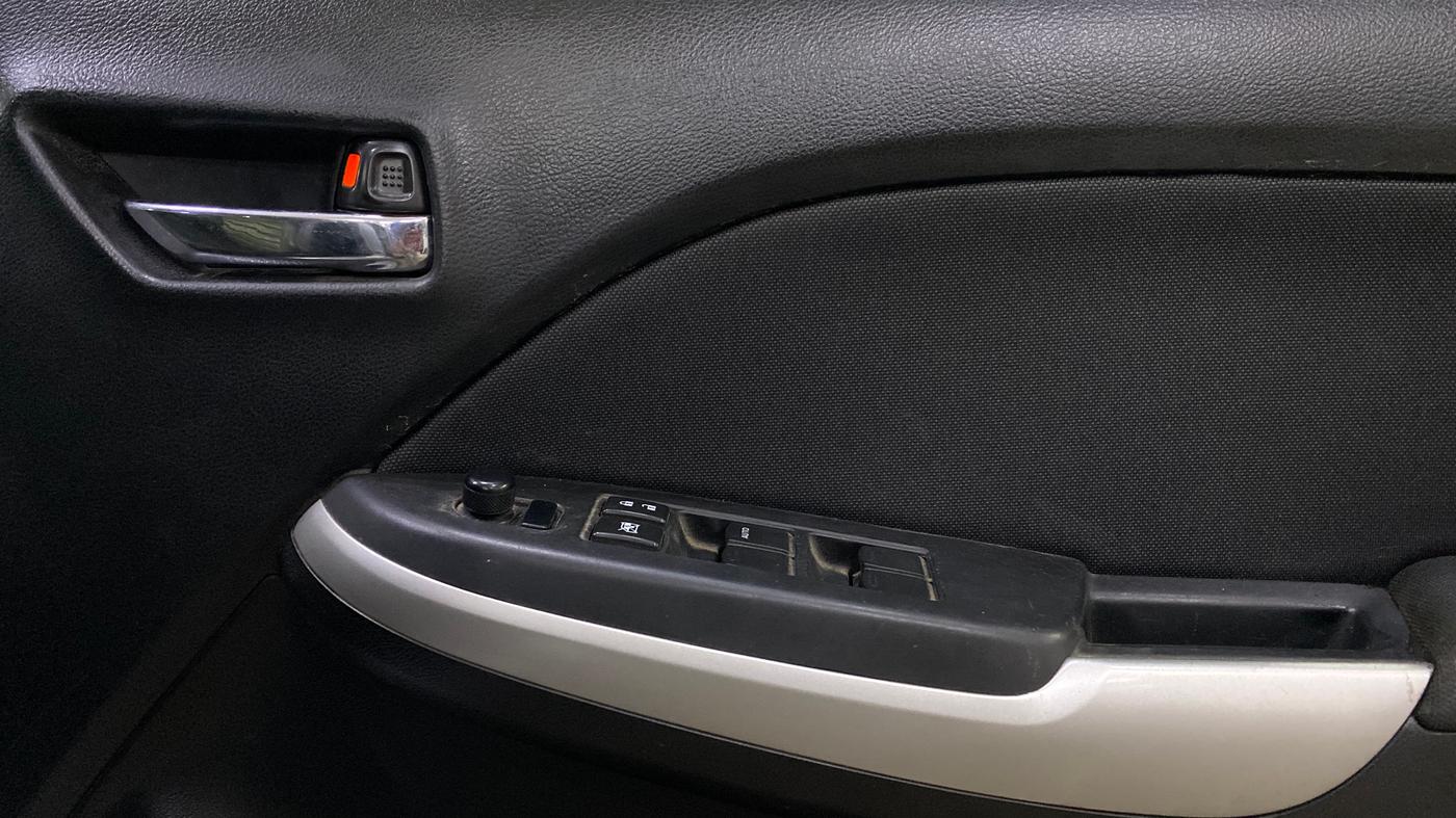 2016 Maruti Baleno ALPHA DIESEL 1.3, Diesel, Manual, 1,01,632 km, Driver Side Door Panels Control