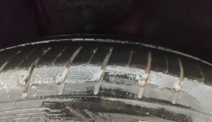 2022 Volkswagen TAIGUN TOPLINE 1.0 TSI MT, Petrol, Manual, 76,808 km, Right Front Tyre Tread