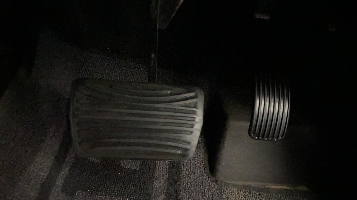 2021 Mahindra Thar LX PETROL HT 4WD AT, Petrol, Automatic, 81,634 km, Pedals