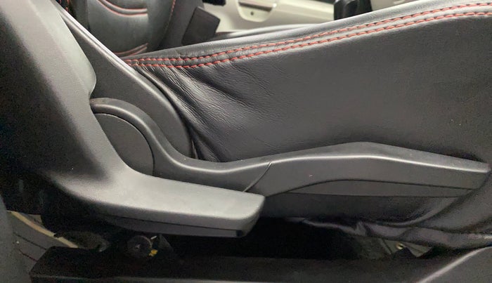 2019 Maruti IGNIS ALPHA 1.2, Petrol, Manual, 32,891 km, Driver Side Adjustment Panel