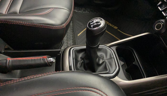 2019 Maruti IGNIS ALPHA 1.2, Petrol, Manual, 32,891 km, Gear Lever