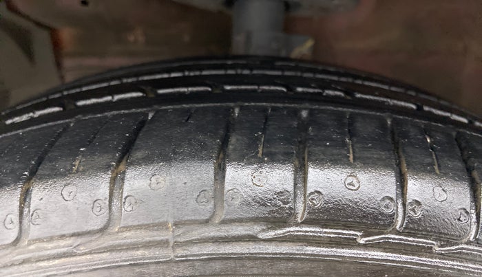 2021 Maruti Ciaz S 1.5 MT PETROL, Petrol, Manual, 27,782 km, Left Front Tyre Tread