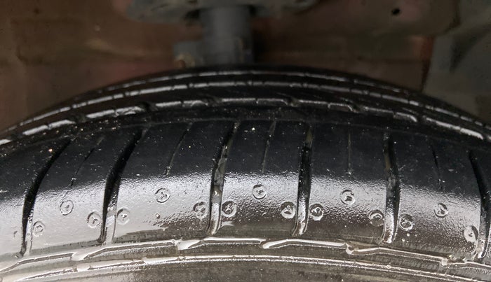 2021 Maruti Ciaz S 1.5 MT PETROL, Petrol, Manual, 27,782 km, Right Front Tyre Tread