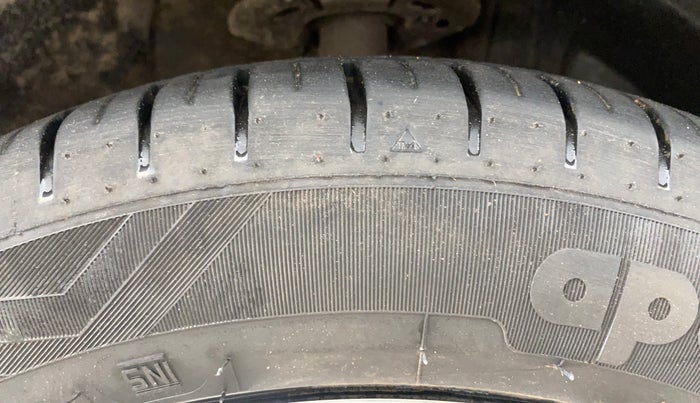 2023 Toyota Glanza V, Petrol, Manual, 21,286 km, Right Front Tyre Tread