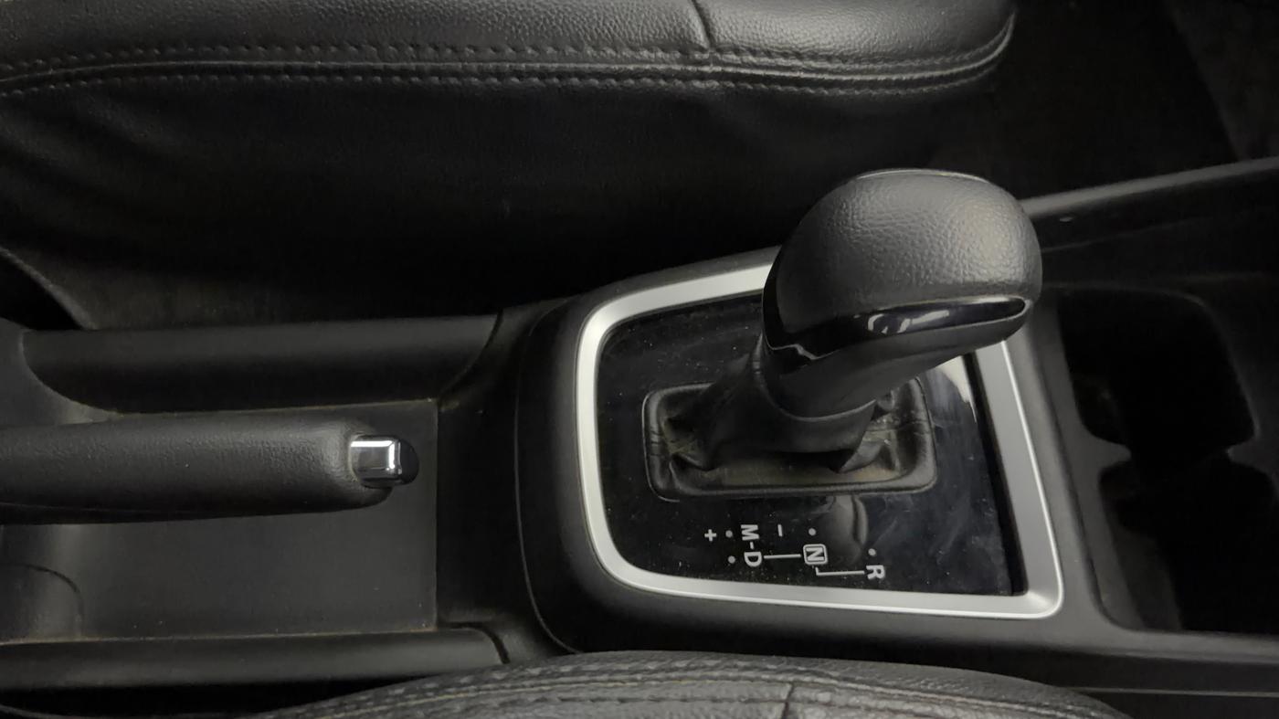 2022 Maruti Swift ZXI AMT, Petrol, Automatic, 64,921 km, Gear Lever