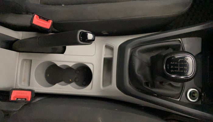 2025 Skoda KUSHAQ ACTIVE 1.0L TSI MT, Petrol, Manual, 33,755 km, Gear Lever