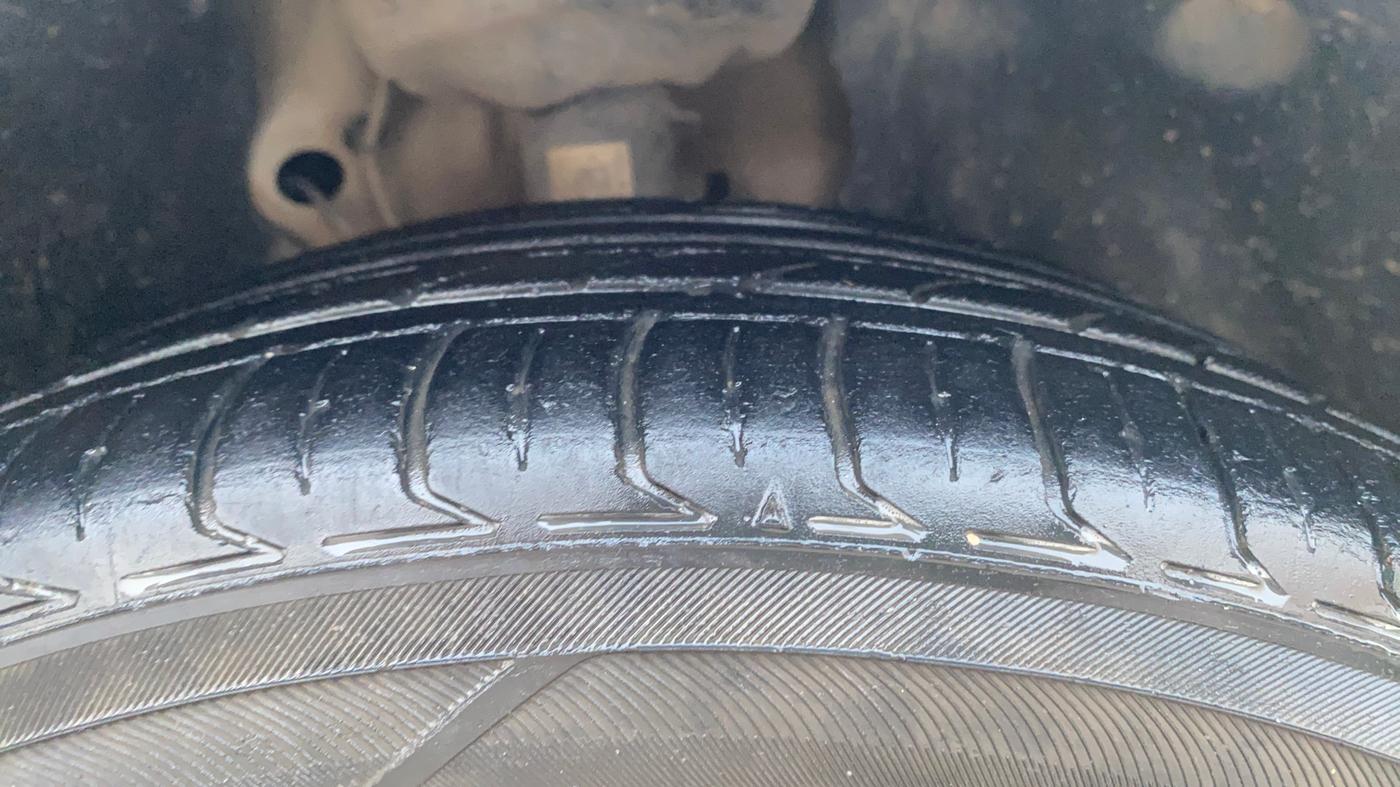 2018 Skoda Octavia L&K 1.8 TSI AT, Petrol, Automatic, 52,698 km, Right Front Tyre Tread