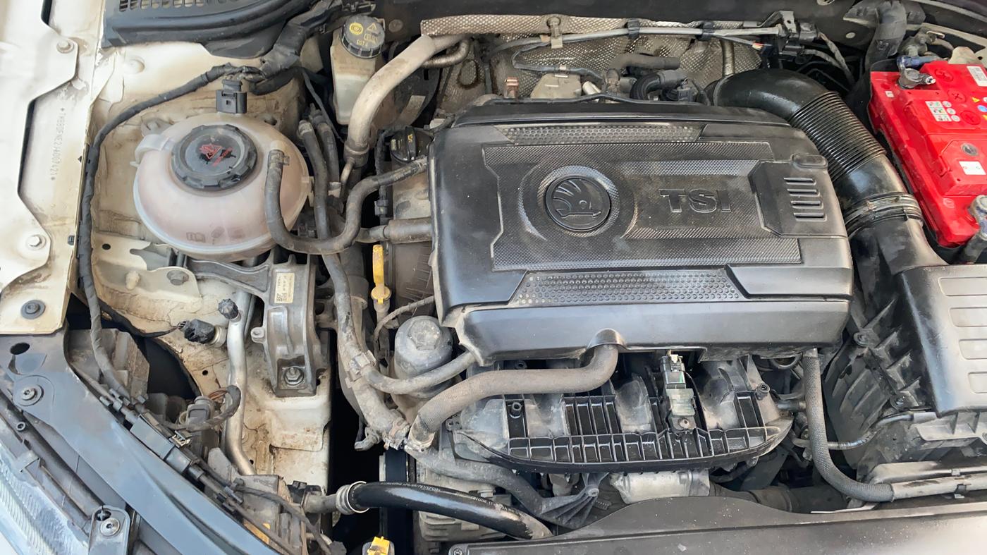 2018 Skoda Octavia L&K 1.8 TSI AT, Petrol, Automatic, 52,698 km, Engine View - Right