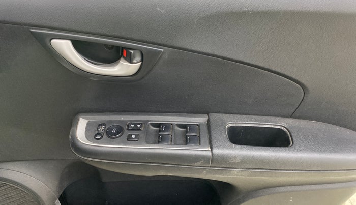 2017 Honda BR-V 1.5L I-VTEC V CVT, Petrol, Automatic, 1,00,898 km, Driver Side Door Panels Control