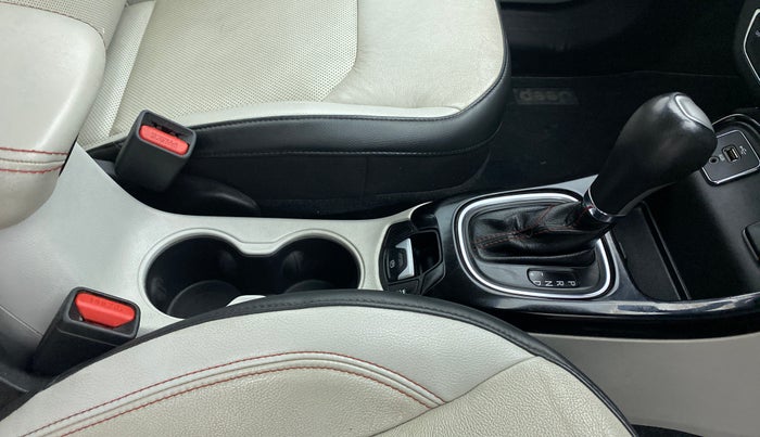 2017 Jeep Compass LIMITED 1.4 AT, Petrol, Automatic, 63,442 km, Gear Lever
