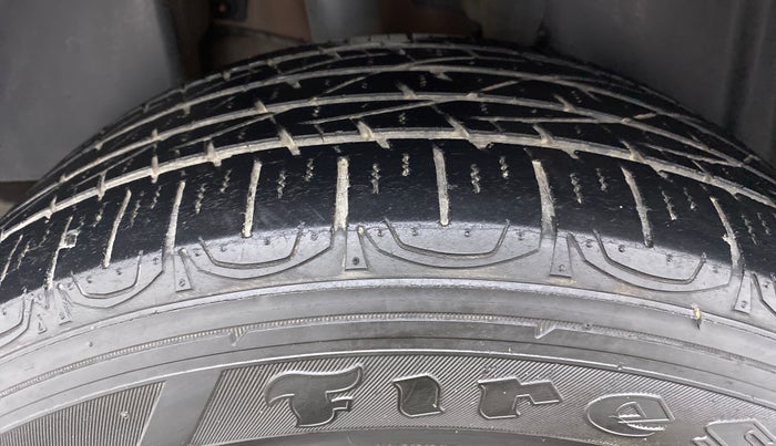 2017 Jeep Compass LIMITED 1.4 AT, Petrol, Automatic, 63,442 km, Right Rear Tyre Tread