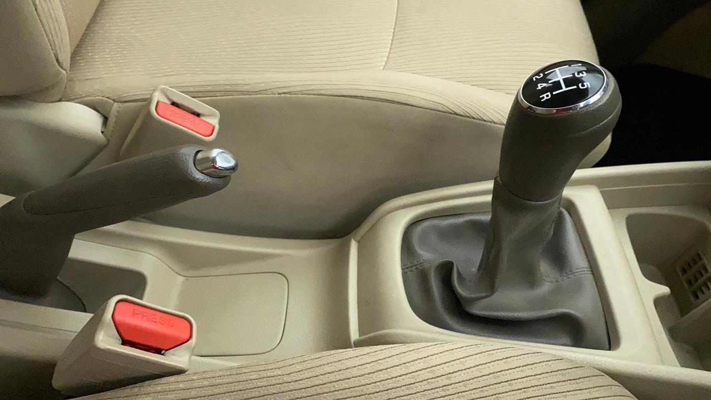 2019 Maruti Ertiga VXI SHVS, Petrol, Manual, 13,964 km, Gear Lever