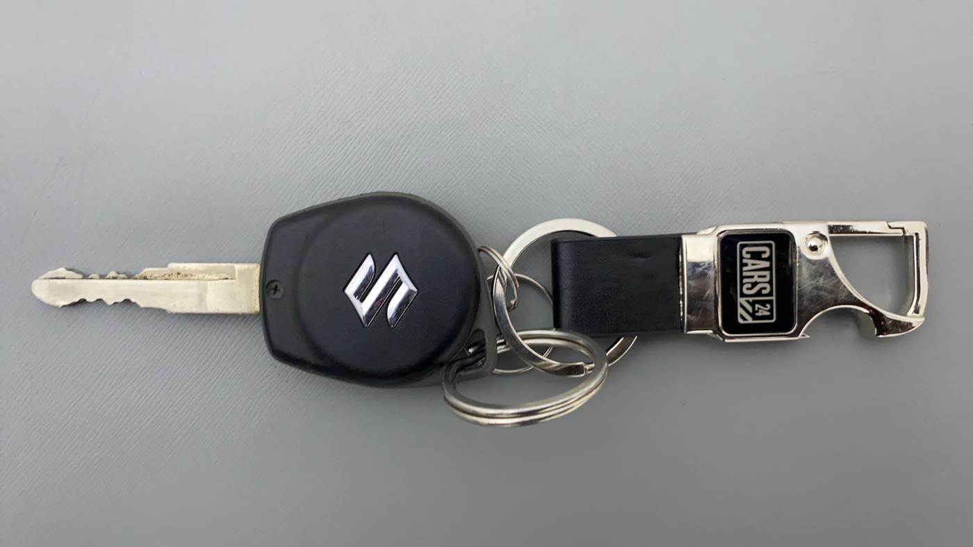 2019 Maruti Ertiga VXI SHVS, Petrol, Manual, 13,964 km, Key Close Up