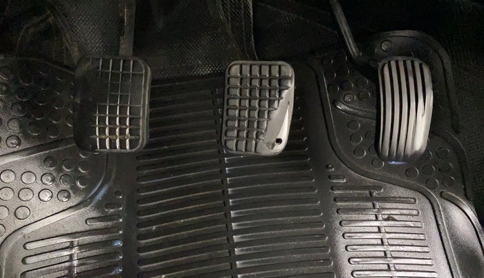 2017 Tata Tiago XZ PETROL, Petrol, Manual, 1,22,932 km, Pedals