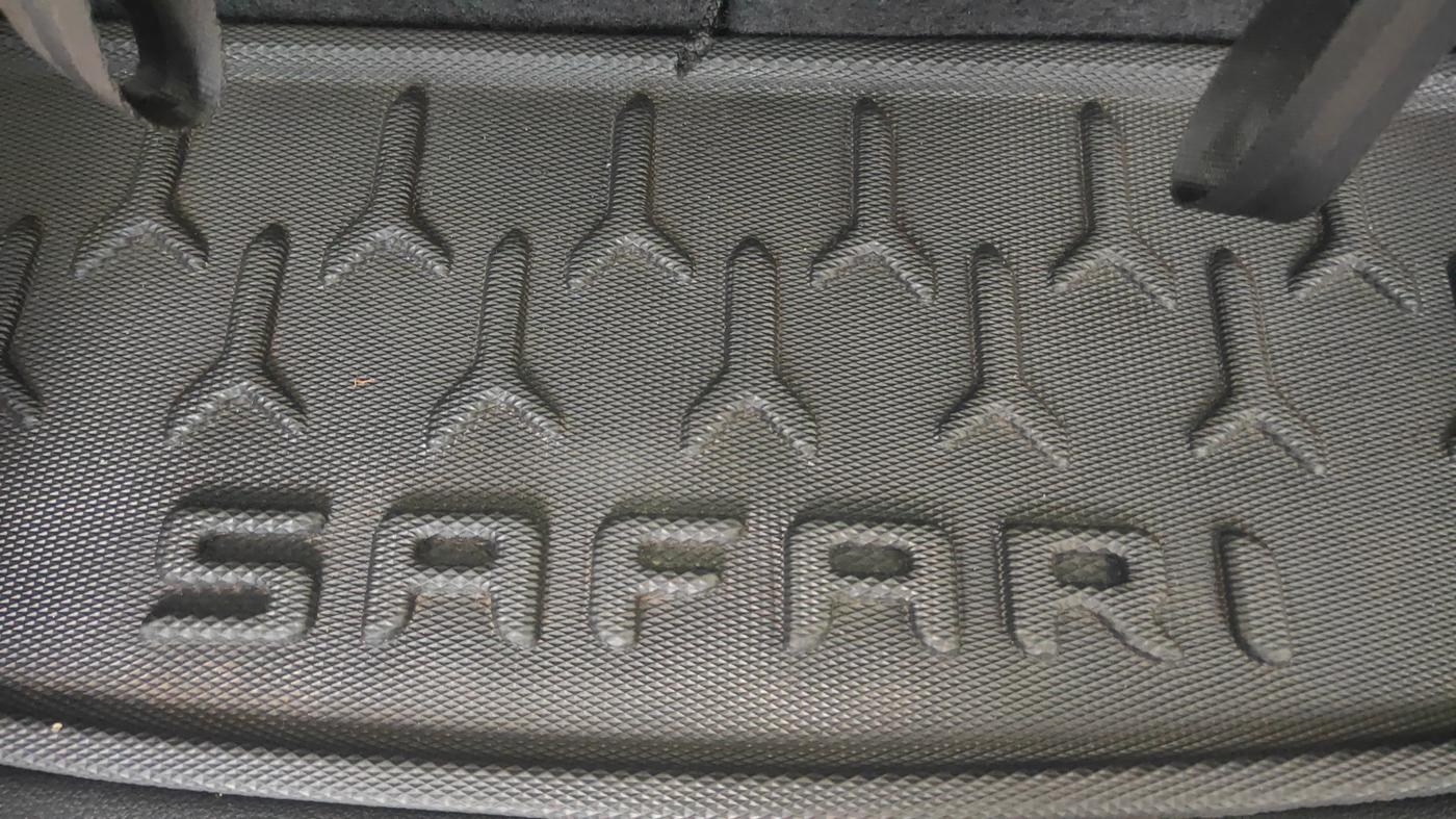 2021 Tata Safari XZA PLUS, Diesel, Automatic, 1,29,005 km, Boot Inside