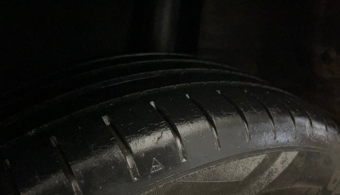 2018 Maruti Baleno ALPHA PETROL 1.2, Petrol, Manual, 40,260 km, Left Rear Tyre Tread