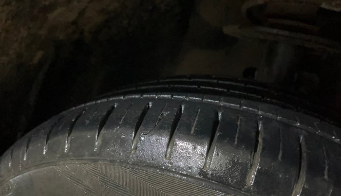 2018 Maruti Baleno ALPHA PETROL 1.2, Petrol, Manual, 40,260 km, Right Front Tyre Tread