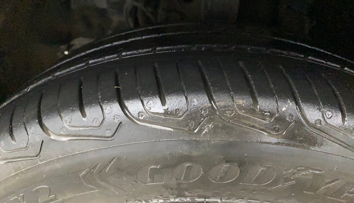 2023 Tata Tiago XT PETROL, Petrol, Manual, 32,378 km, Left Front Tyre Tread