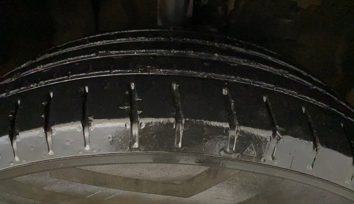 2023 Tata PUNCH CREATIVE  AMT, Petrol, Automatic, 37,844 km, Right Front Tyre Tread