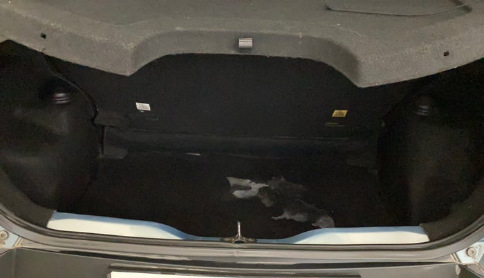 2023 Tata PUNCH CREATIVE  AMT, Petrol, Automatic, 37,844 km, Boot Inside