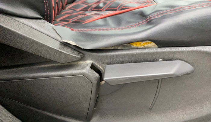 2014 Ford Ecosport TREND 1.5L DIESEL, Diesel, Manual, 1,15,850 km, Driver Side Adjustment Panel