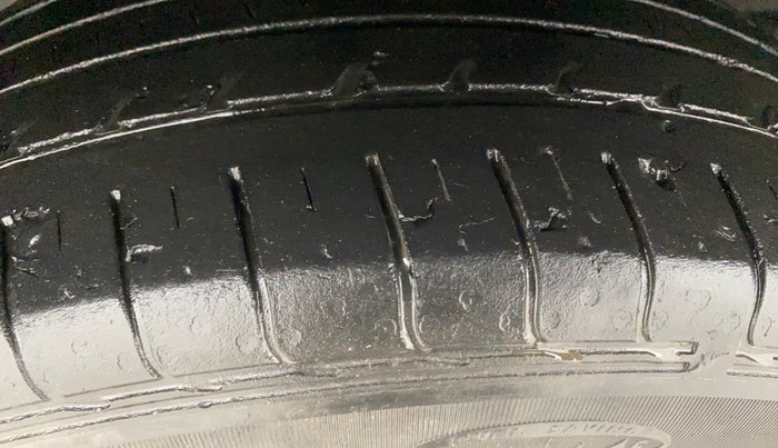 2014 Ford Ecosport TREND 1.5L DIESEL, Diesel, Manual, 1,15,850 km, Left Front Tyre Tread