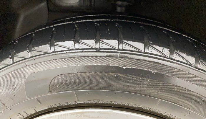 2017 Hyundai Grand i10 SPORTZ 1.2 KAPPA VTVT, Petrol, Manual, 78,167 km, Left Front Tyre Tread