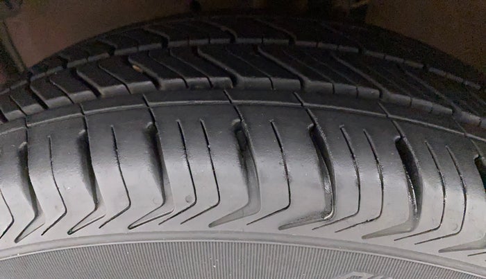 2018 Maruti Celerio VXI, Petrol, Manual, 1,19,218 km, Left Front Tyre Tread
