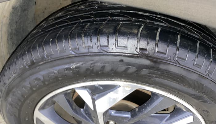 2022 Hyundai Creta SX (O) 1.4 TURBO DCT, Petrol, Automatic, 1,26,161 km, Right Front Tyre Tread