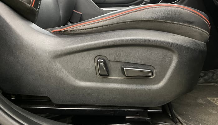 2022 Hyundai Creta SX (O) 1.4 TURBO DCT, Petrol, Automatic, 1,26,161 km, Driver Side Adjustment Panel