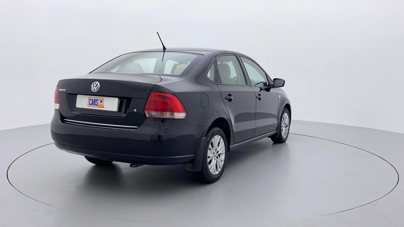 2015 Volkswagen Vento HIGHLINE 1.6 MPI, Petrol, Manual, 1,16,325 km, Right Back Diagonal