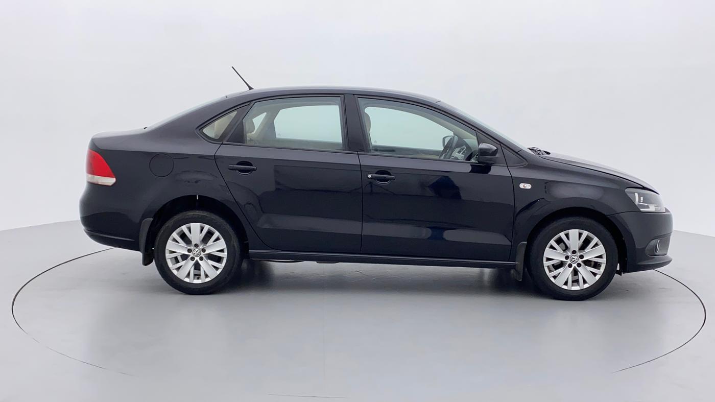 2015 Volkswagen Vento HIGHLINE 1.6 MPI, Petrol, Manual, 1,16,325 km, Right Side View