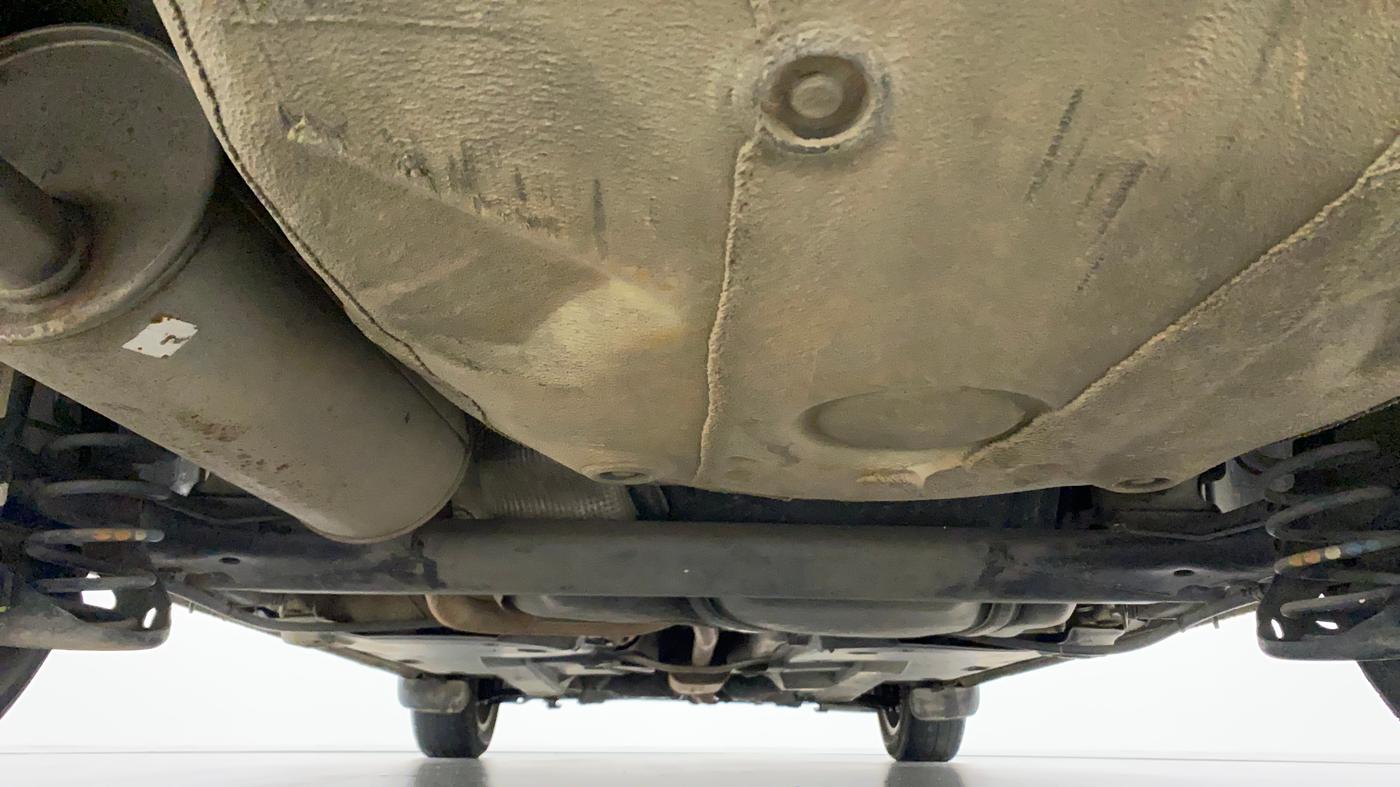 2015 Volkswagen Vento HIGHLINE 1.6 MPI, Petrol, Manual, 1,16,325 km, Rear Underbody