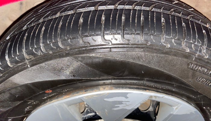 2014 Hyundai Xcent S 1.2, Petrol, Manual, 56,590 km, Right Rear Tyre Tread