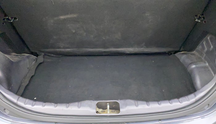 2014 Hyundai Eon ERA +, Petrol, Manual, 54,328 km, Boot Inside