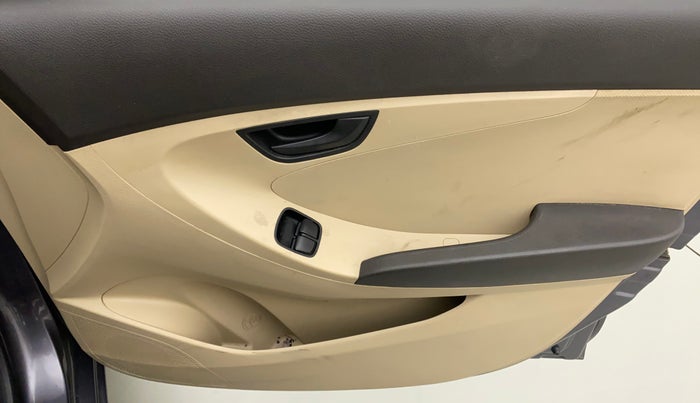 2014 Hyundai Eon ERA +, Petrol, Manual, 54,328 km, Driver Side Door Panels Control